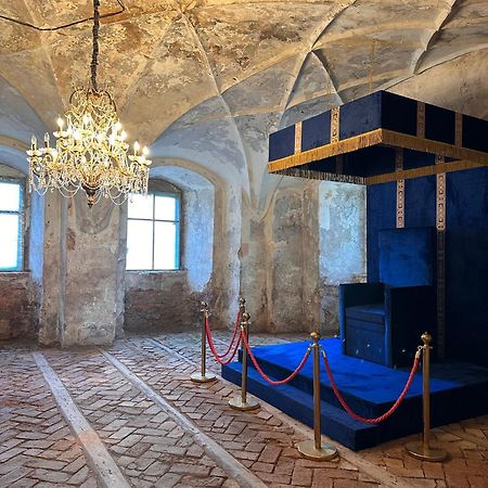 Zamek Sarny - Schloss Scharfeneck โควอตสโก ภายนอก รูปภาพ