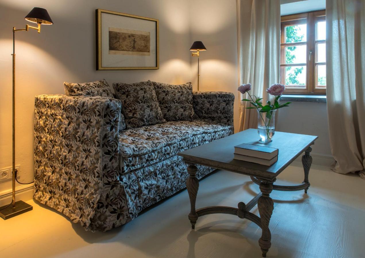 Zamek Sarny - Schloss Scharfeneck โควอตสโก ภายนอก รูปภาพ